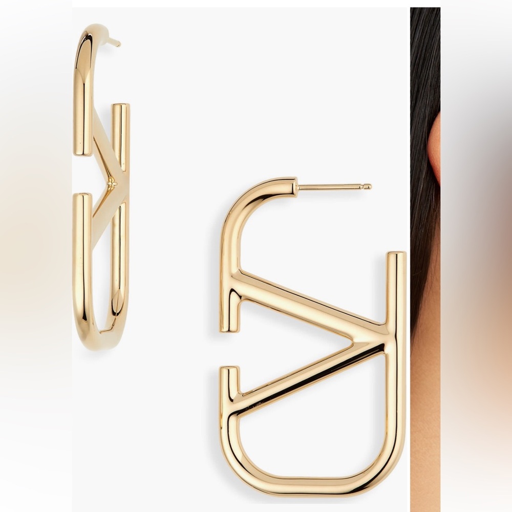 Valentino Garavani 100% authentic no box or dust bag no back to earrings